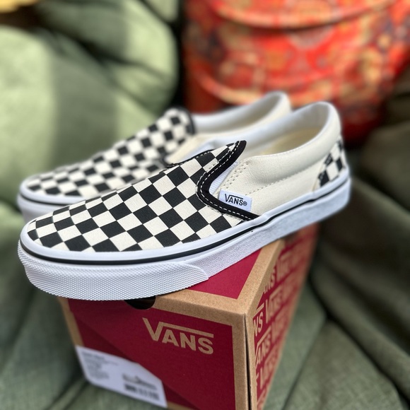 🔅NEW🔅Vans | size 3 little kid BNWT Classic Checkerboard Skate Shoes - Picture 4 of 4